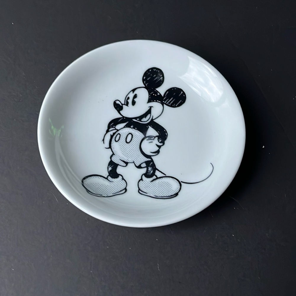 Joshua Vides x Uniqlo Monochrome Mickey Small Plate